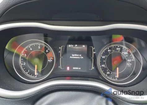 2018 Jeep Cherokee Latitude Plus 4X4 z USA, uszkodzony, nr VIN 1C4PJMLB4JD536010